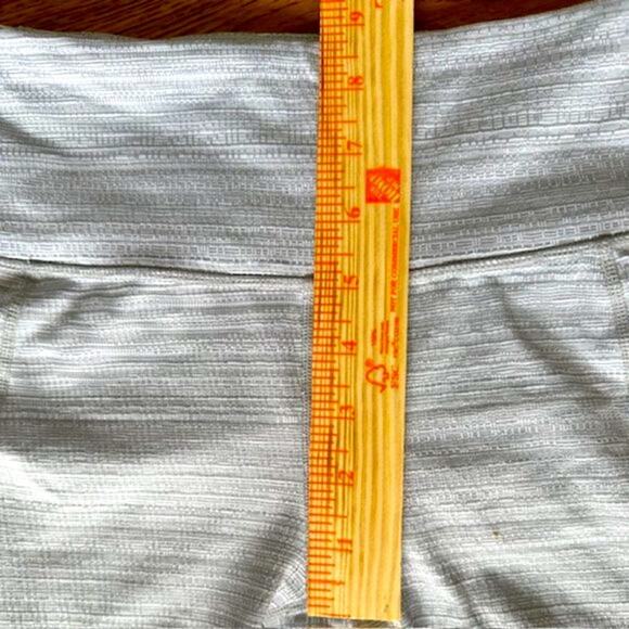 Athleta sz S High Rise Jacquard Mesh Chat to Town Capri Leggings - Picture 4 of 7